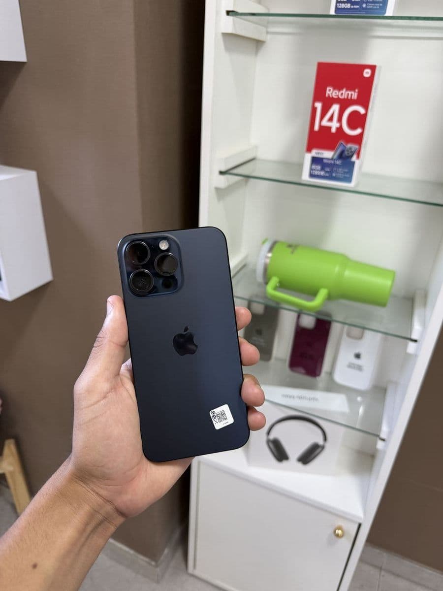 iPhone 15 Pro Max Azul